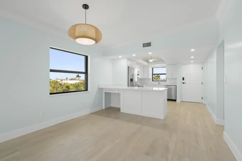 2737 W Gulf Drive Sanibel FL 33957
