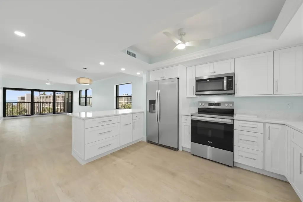 2737 W Gulf Drive Sanibel FL 33957