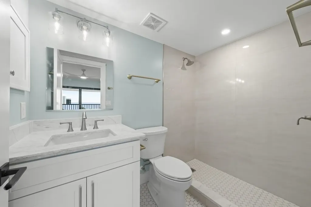 2737 W Gulf Drive Sanibel FL 33957