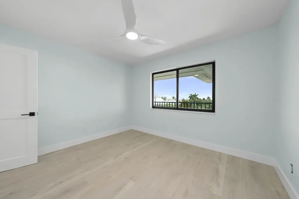 2737 W Gulf Drive Sanibel FL 33957