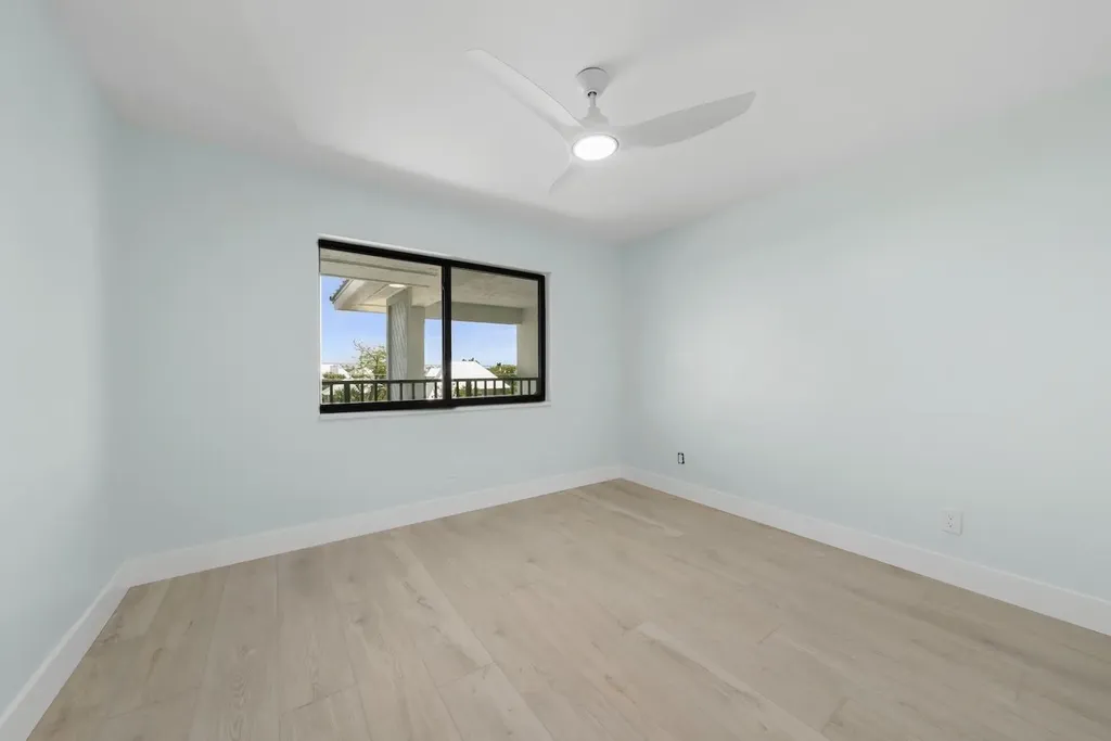 2737 W Gulf Drive Sanibel FL 33957