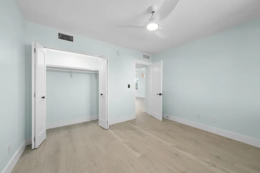 2737 W Gulf Drive Sanibel FL 33957