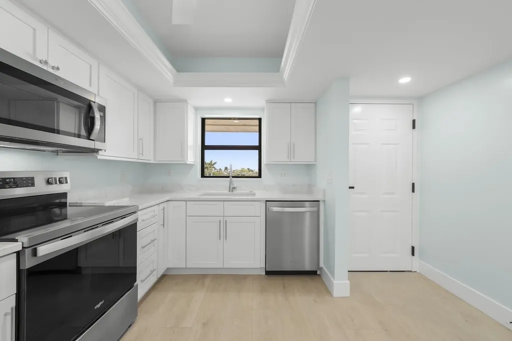 2737 W Gulf Drive Sanibel FL 33957