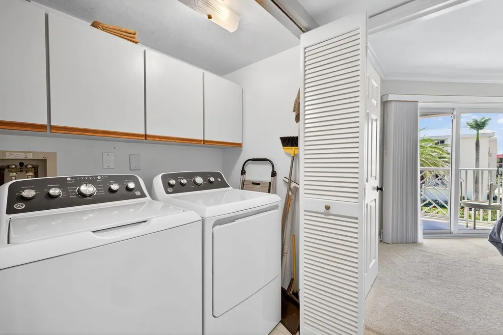 635 E Gulf Drive Sanibel FL 33957