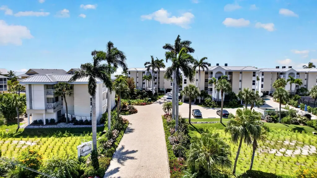635 E Gulf Drive Sanibel FL 33957