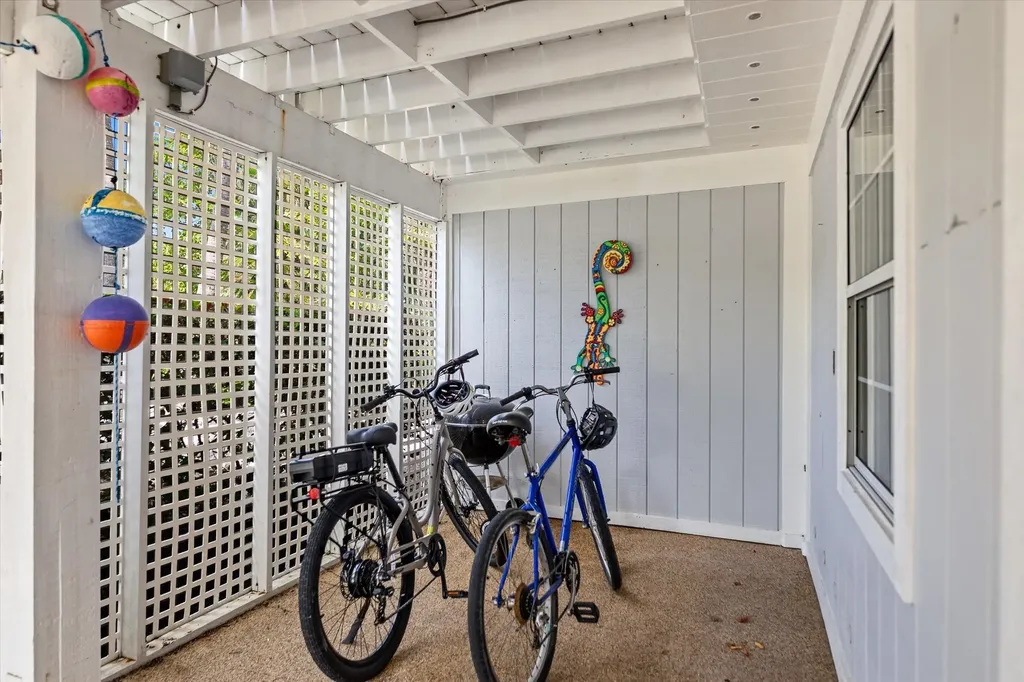 5304 Ladyfinger Lake Road Sanibel FL 33957