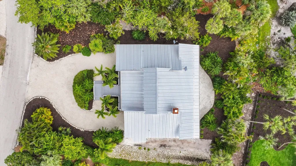 5304 Ladyfinger Lake Road Sanibel FL 33957