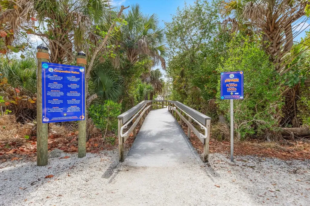 5304 Ladyfinger Lake Road Sanibel FL 33957