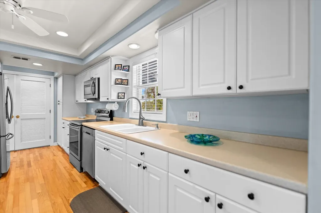 5304 Ladyfinger Lake Road Sanibel FL 33957
