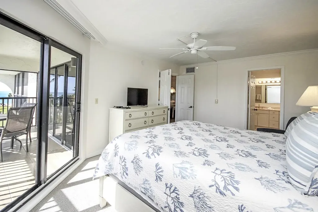 2445 W Gulf Drive Sanibel FL 33957