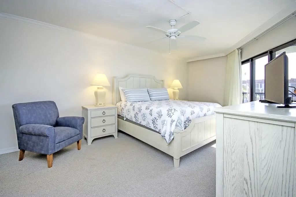 2445 W Gulf Drive Sanibel FL 33957