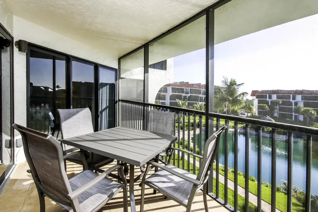2445 W Gulf Drive Sanibel FL 33957
