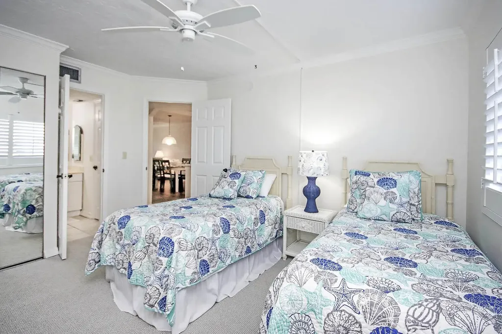 2445 W Gulf Drive Sanibel FL 33957