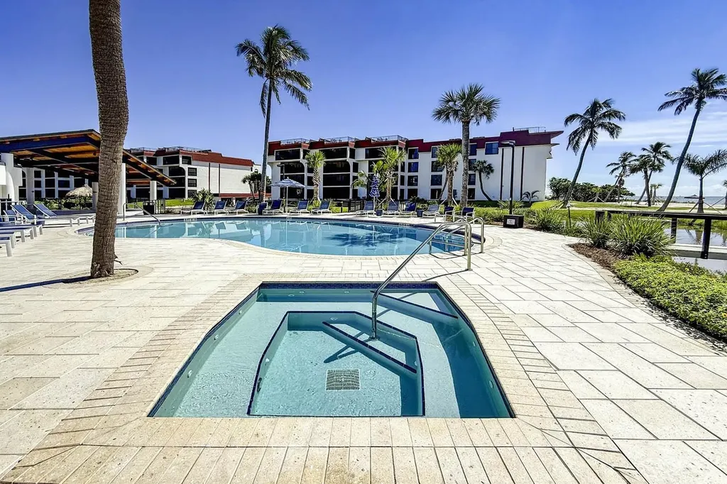 2445 W Gulf Drive Sanibel FL 33957