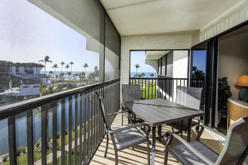 2445 W Gulf Drive Sanibel FL 33957