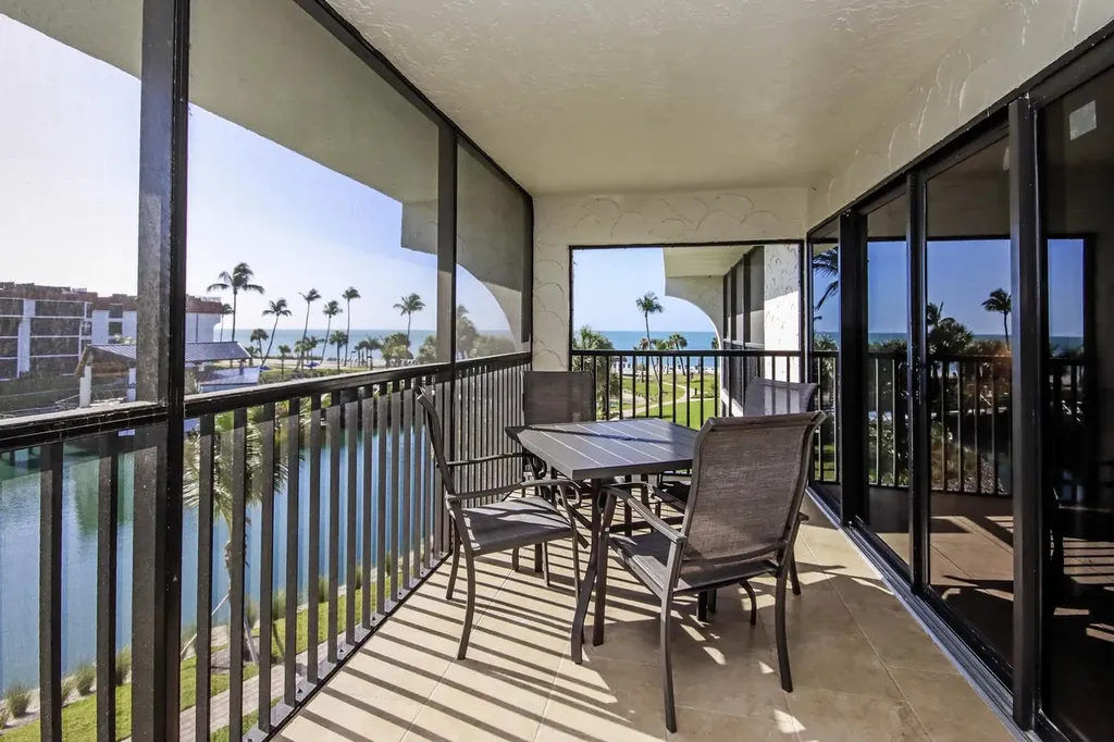 2445 W Gulf Drive Sanibel FL 33957