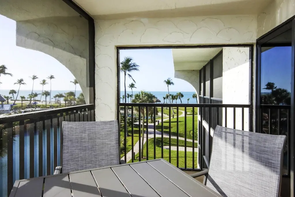 2445 W Gulf Drive Sanibel FL 33957
