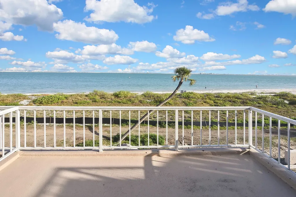 200 Periwinkle Way Sanibel FL 33957