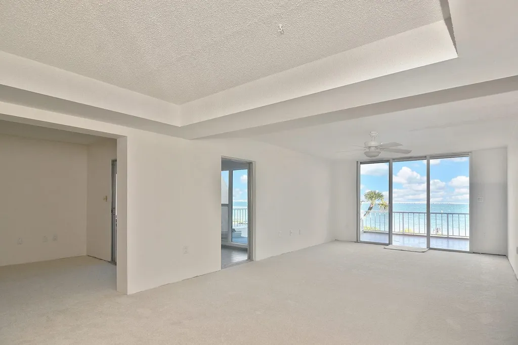 200 Periwinkle Way Sanibel FL 33957