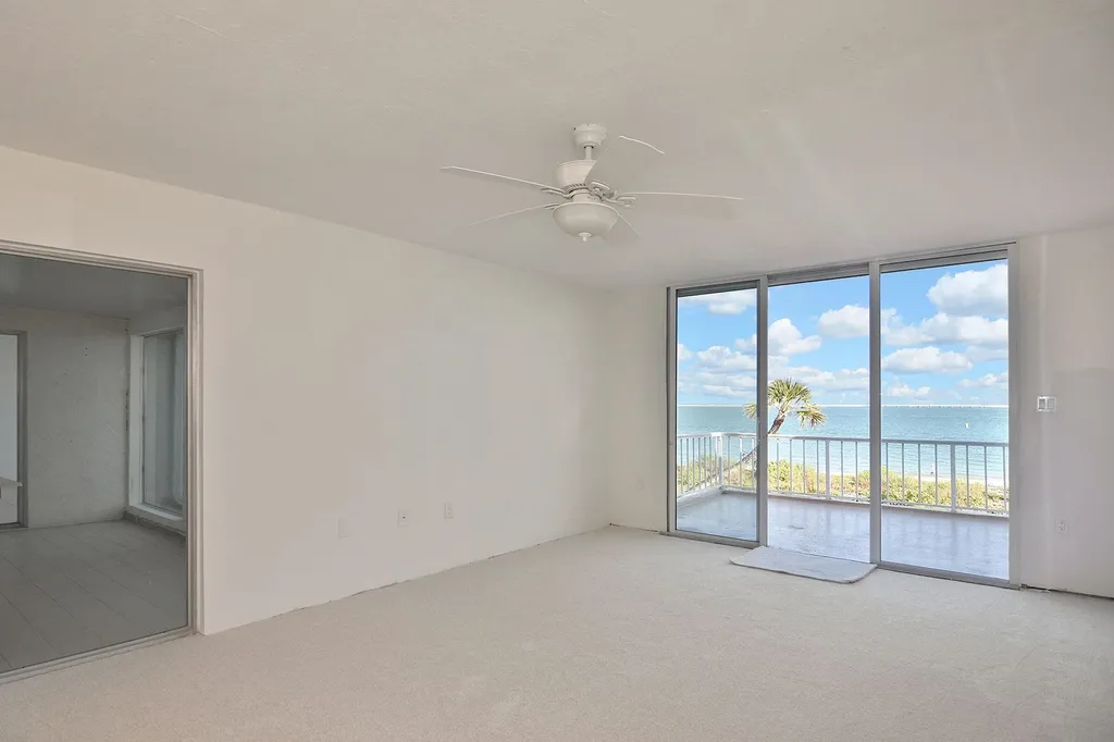 200 Periwinkle Way Sanibel FL 33957