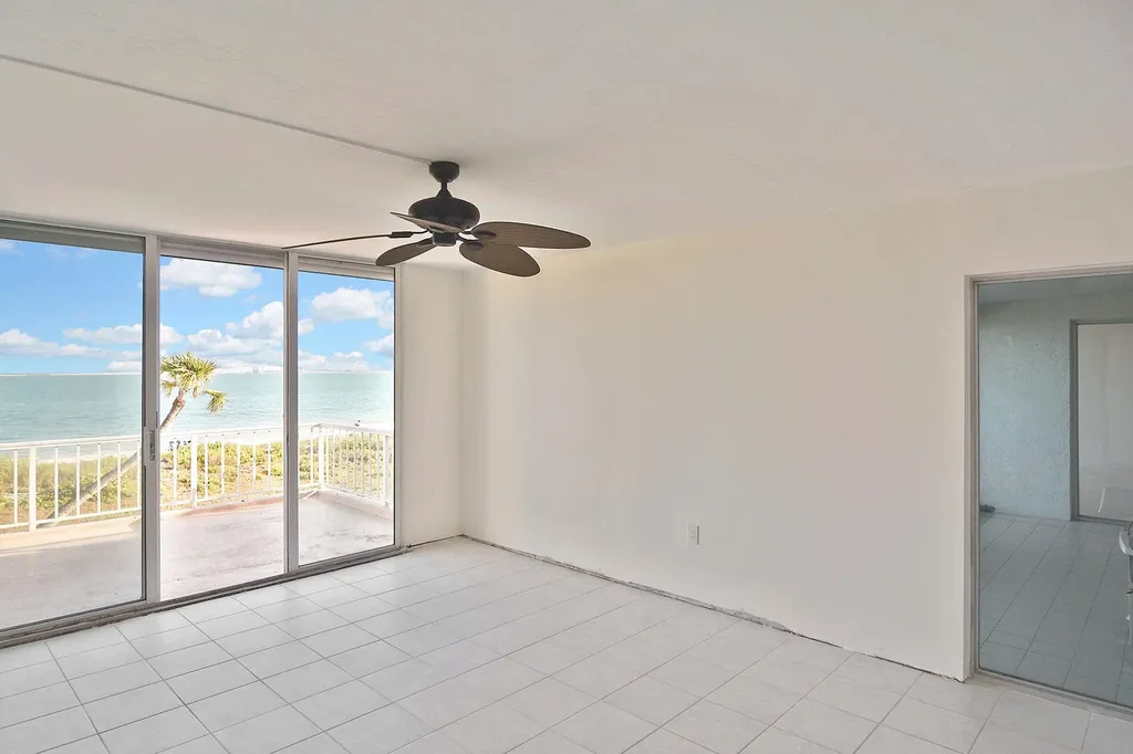 200 Periwinkle Way Sanibel FL 33957
