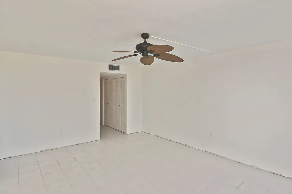 200 Periwinkle Way Sanibel FL 33957