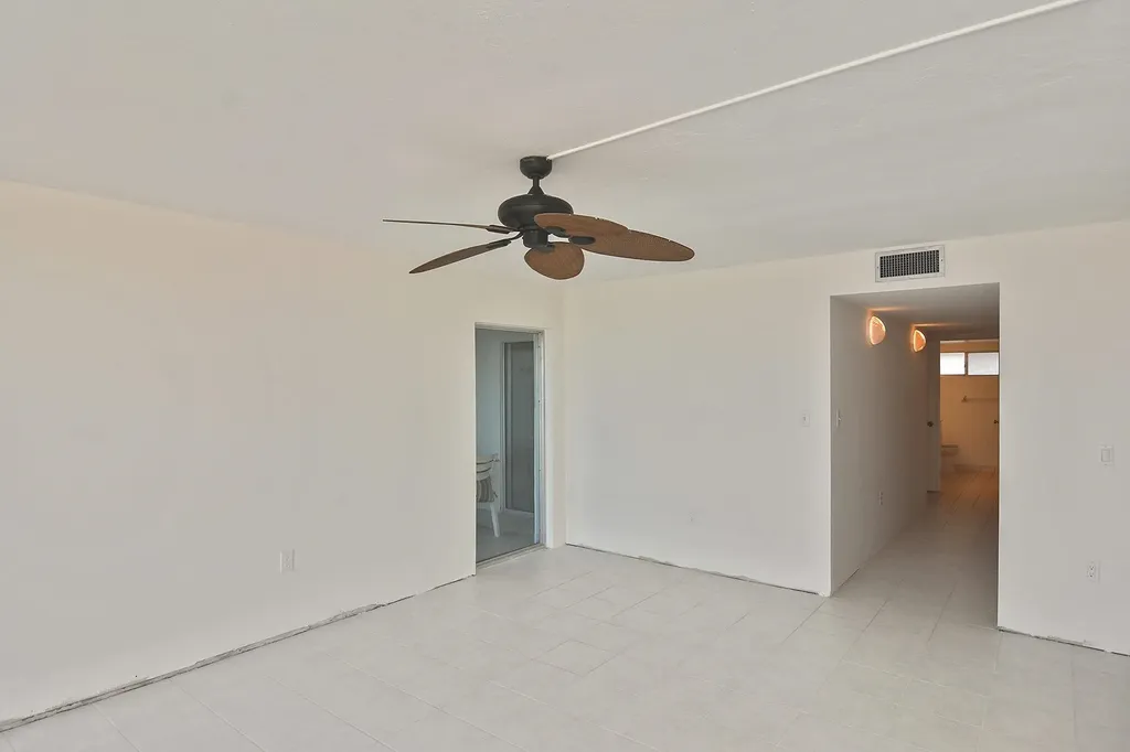 200 Periwinkle Way Sanibel FL 33957