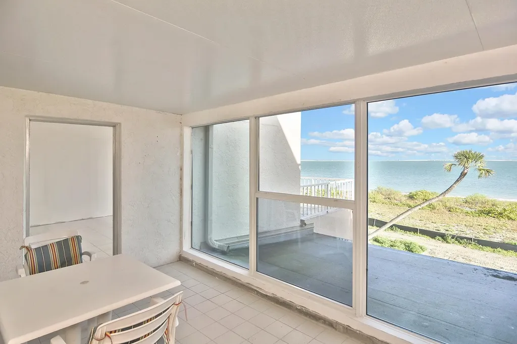 200 Periwinkle Way Sanibel FL 33957