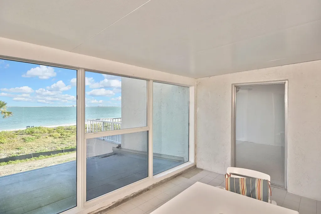200 Periwinkle Way Sanibel FL 33957