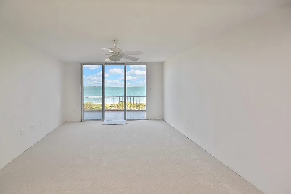 200 Periwinkle Way Sanibel FL 33957