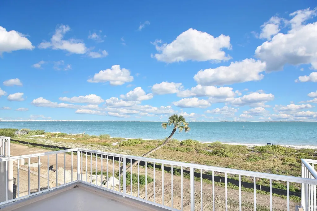 200 Periwinkle Way Sanibel FL 33957