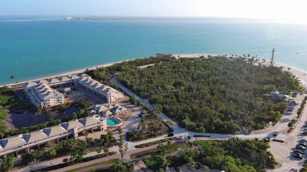 200 Periwinkle Way Sanibel FL 33957