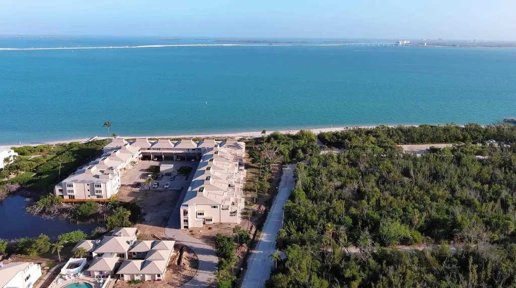 200 Periwinkle Way Sanibel FL 33957