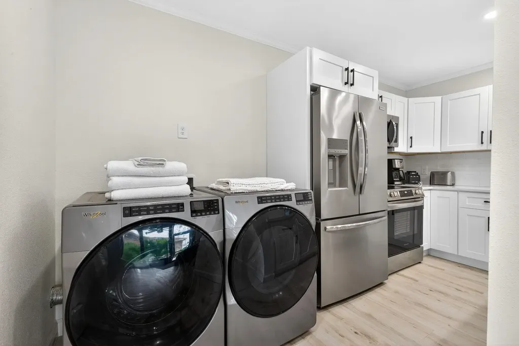 631 Nerita Street Sanibel FL 33957