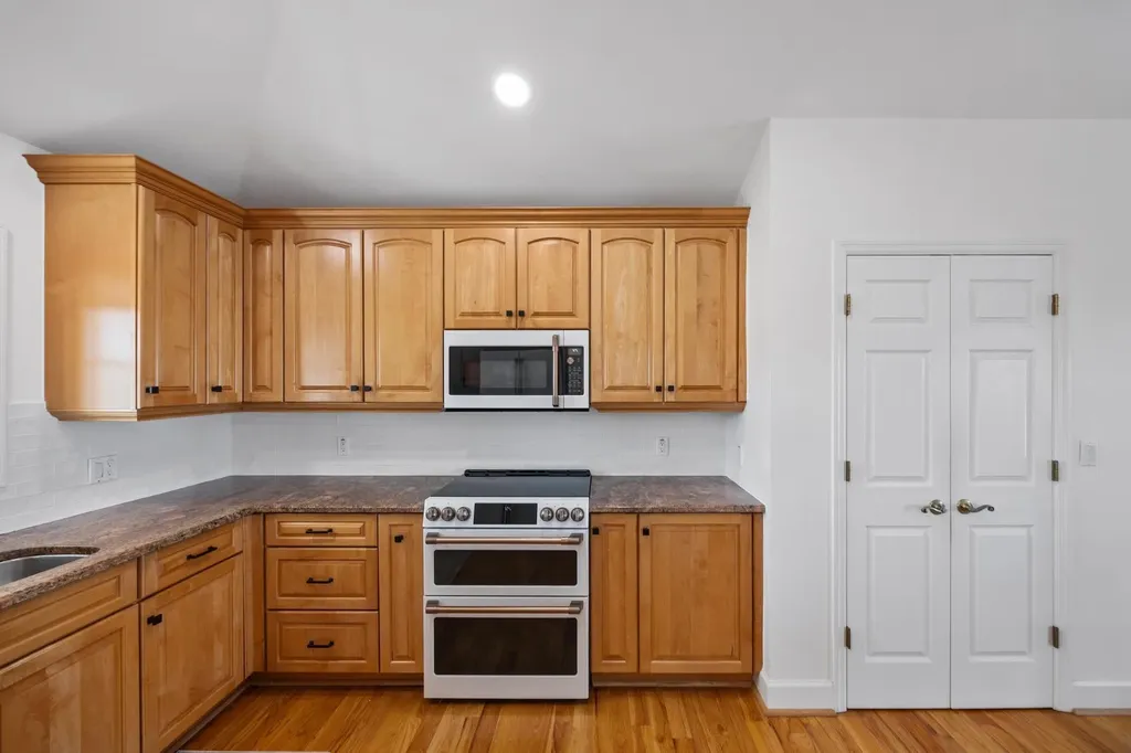 425 Lake Murex Circle Sanibel FL 33957