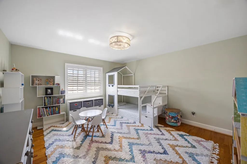 425 Lake Murex Circle Sanibel FL 33957
