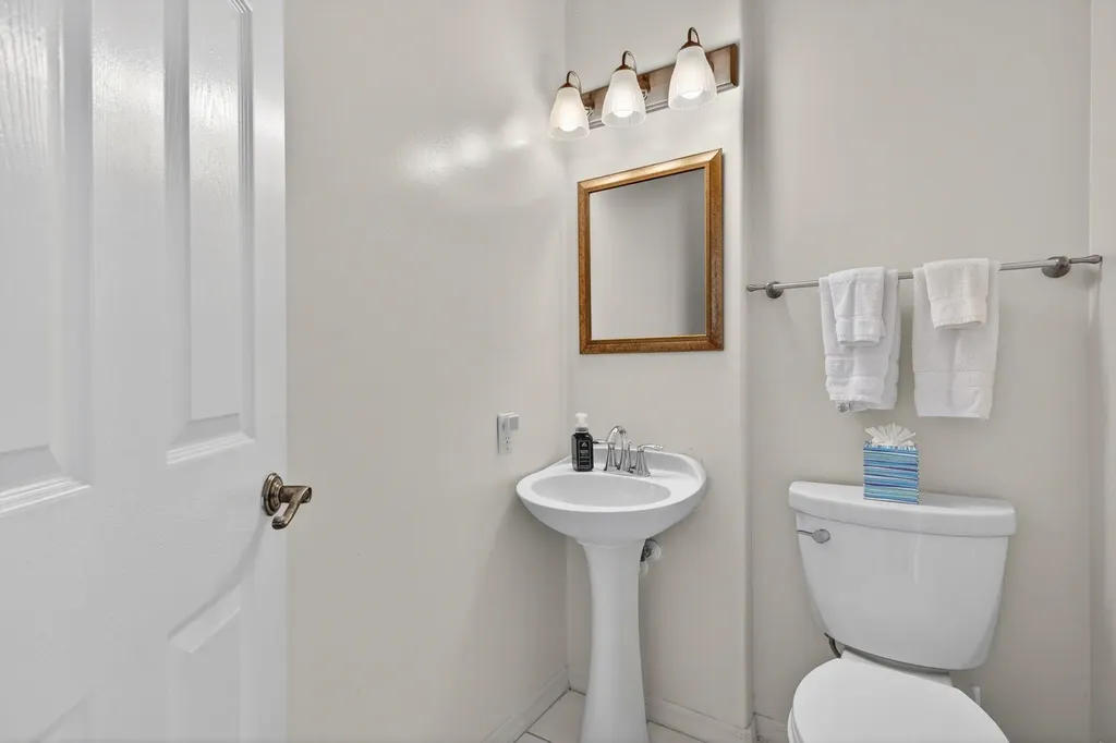 927 Almas Court Sanibel FL 33957