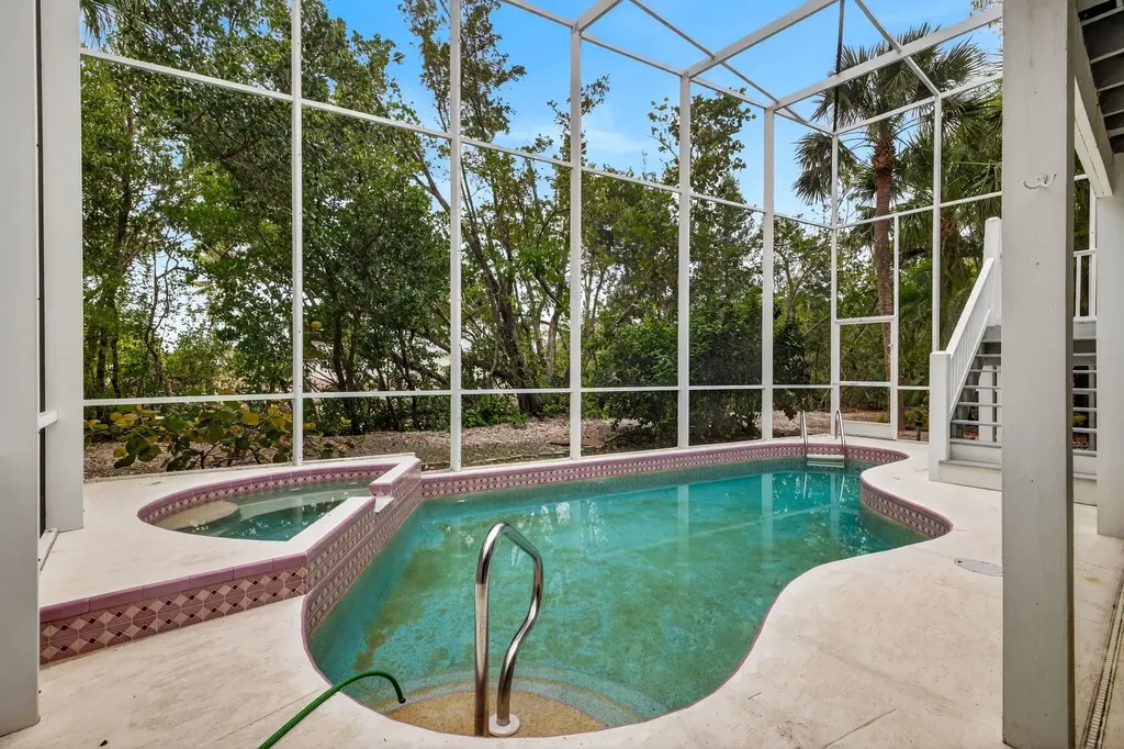 927 Almas Court Sanibel FL 33957