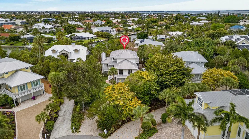927 Almas Court Sanibel FL 33957