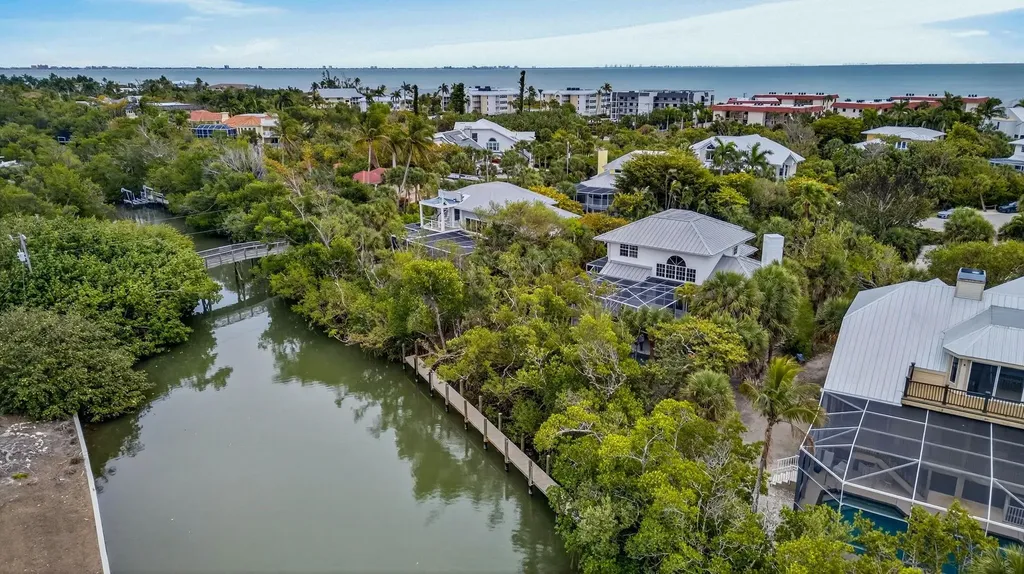 927 Almas Court Sanibel FL 33957