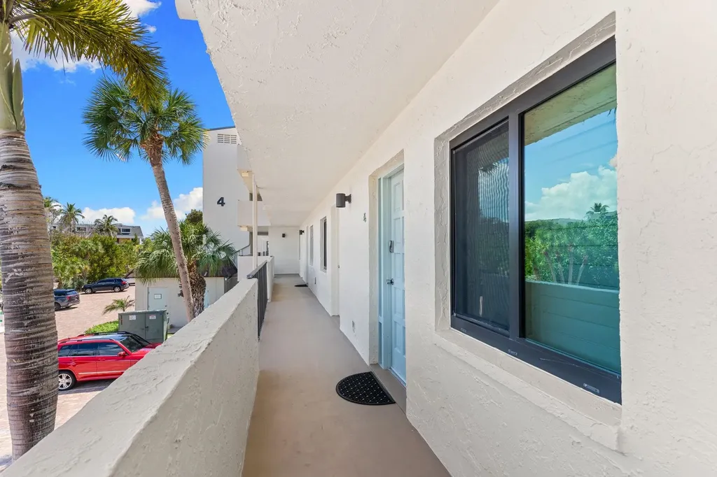 979 E Gulf Drive Sanibel FL 33957