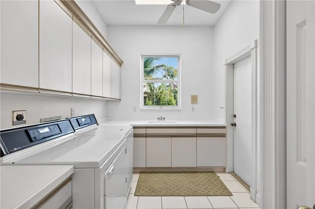 5105 Joewood Drive Sanibel FL 33957
