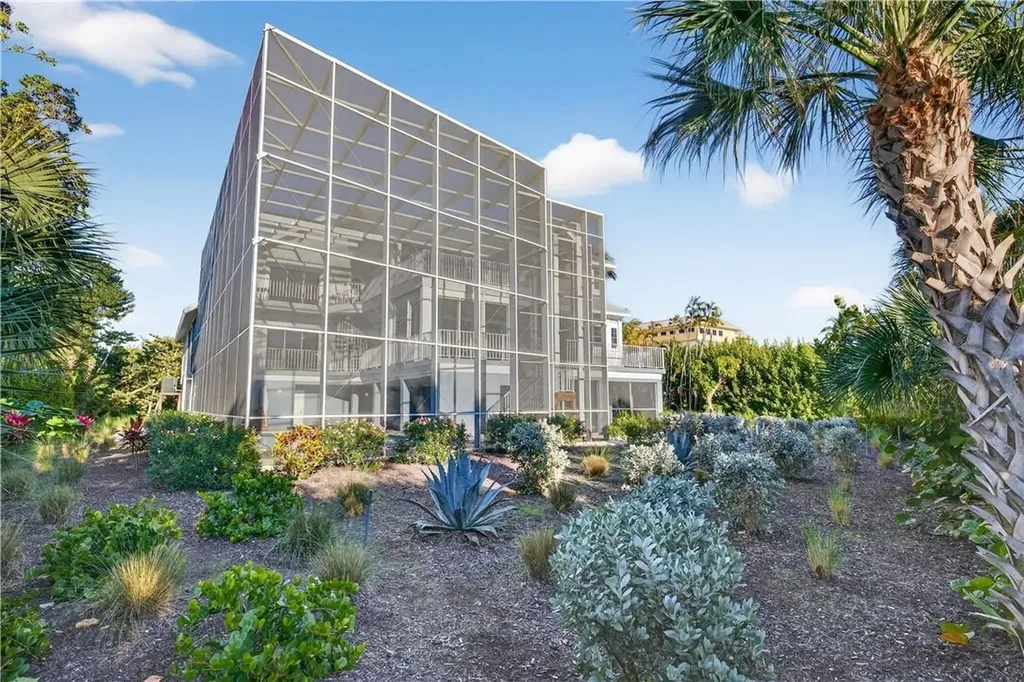 5105 Joewood Drive Sanibel FL 33957