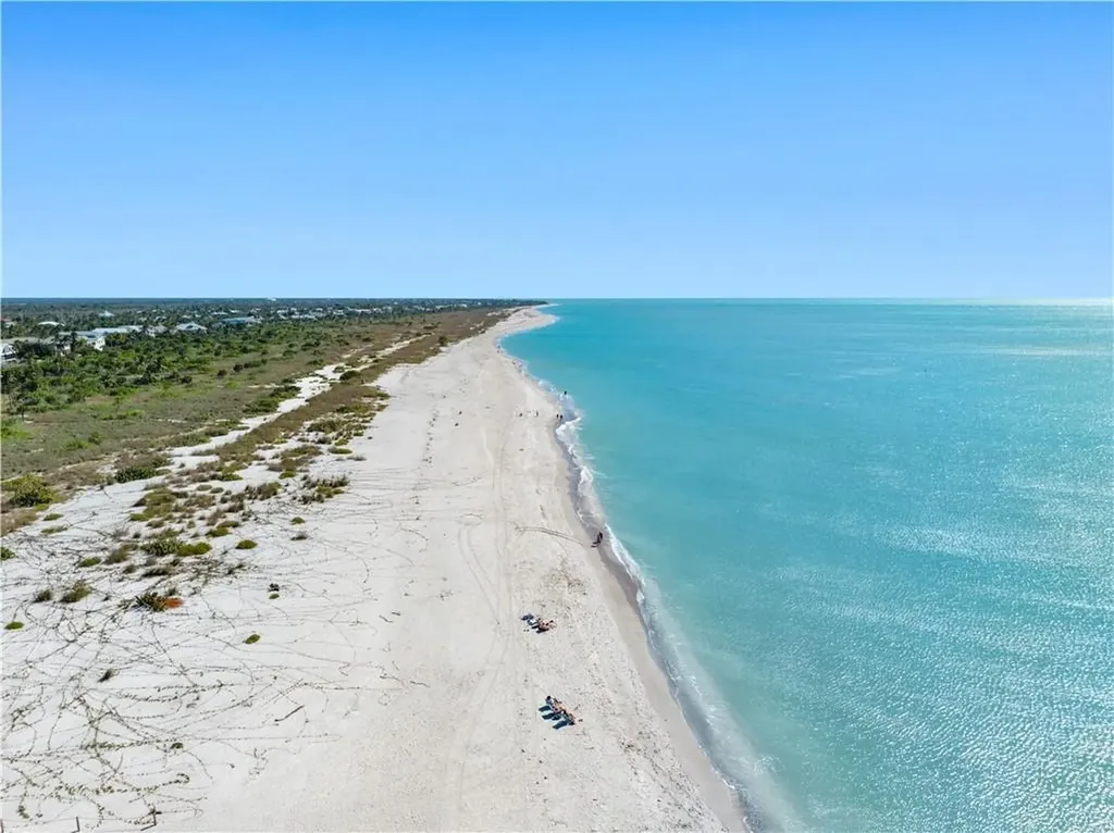 5105 Joewood Drive Sanibel FL 33957
