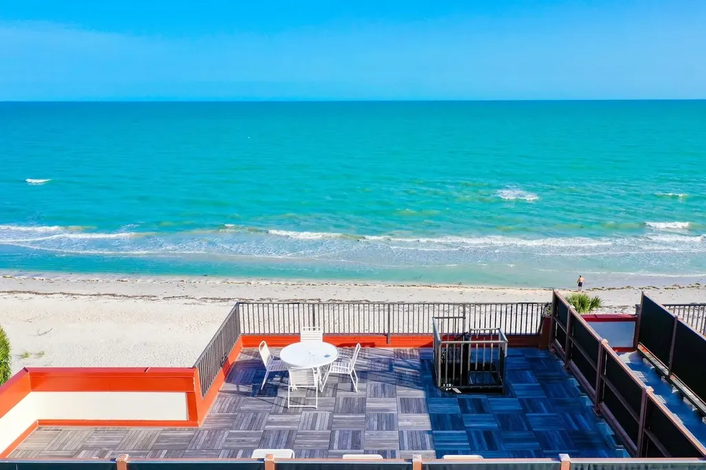 2445 W Gulf Drive Sanibel FL 33957