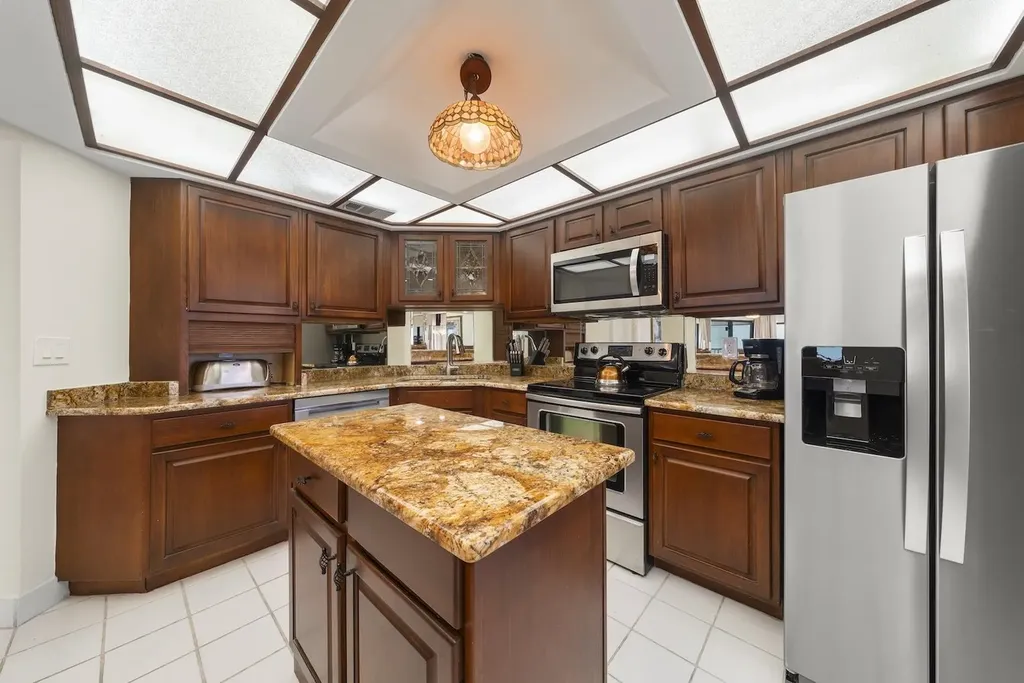 2445 W Gulf Drive Sanibel FL 33957