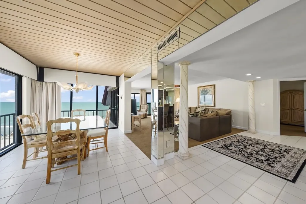 2445 W Gulf Drive Sanibel FL 33957
