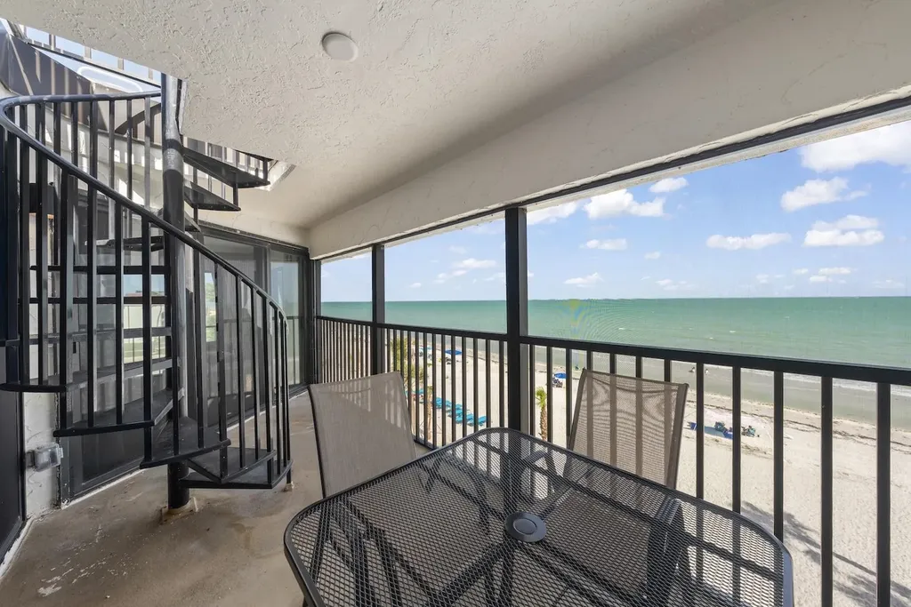 2445 W Gulf Drive Sanibel FL 33957