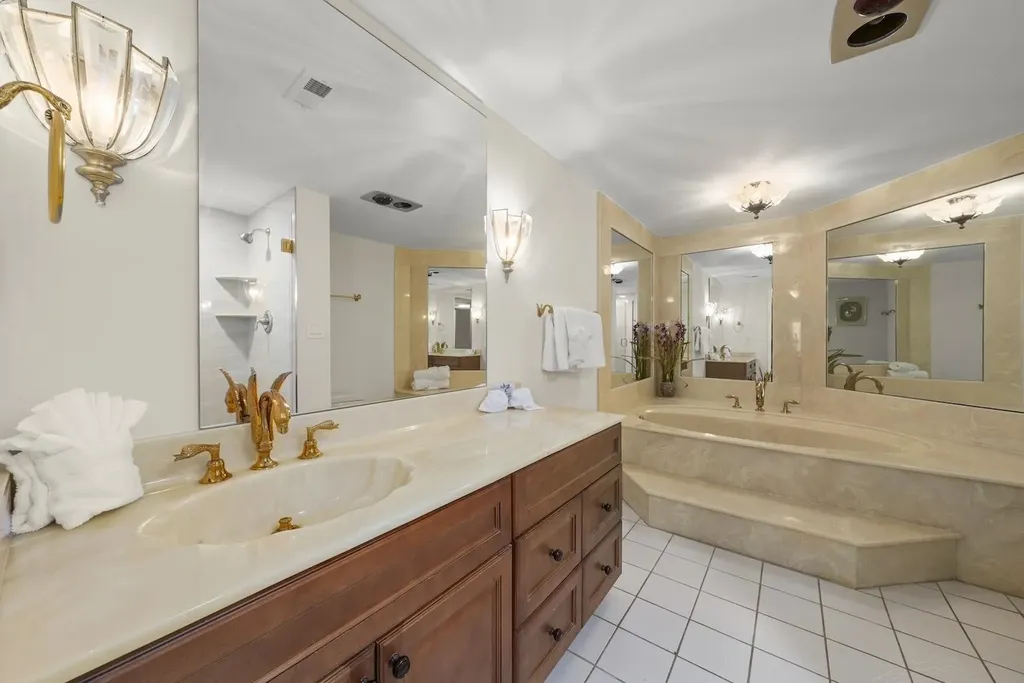 2445 W Gulf Drive Sanibel FL 33957