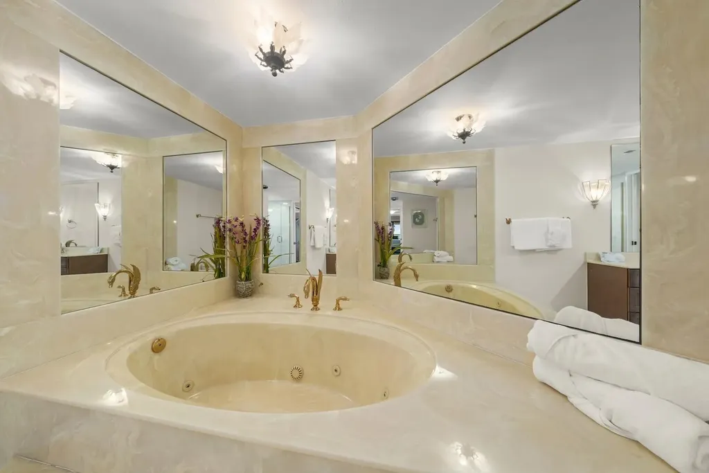 2445 W Gulf Drive Sanibel FL 33957